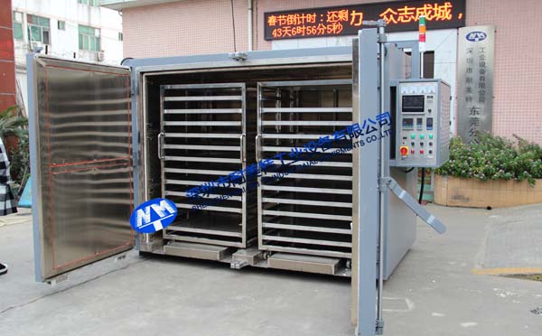 汽車密封圈雙推車型300度高溫烘箱-安徽中鼎控股（集團(tuán)）股份有限公司